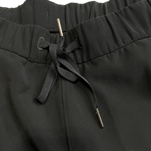 Lululemon On the Fly Wide-Leg 7/8 Pant Woven Black Pants Pockets 5BQPS size 8 - Picture 7 of 13
